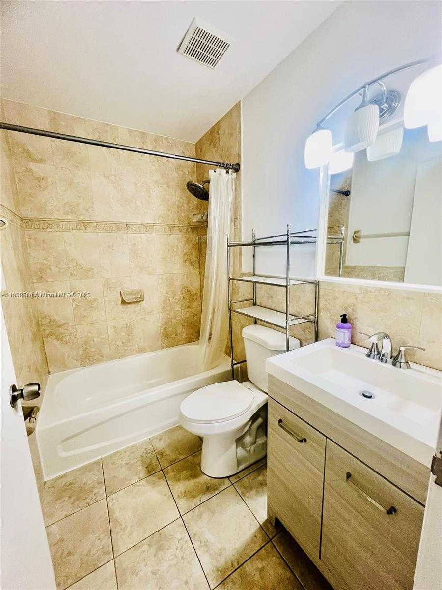 Small Image of 6430 WEST 25TH LN, Hialeah Number 6