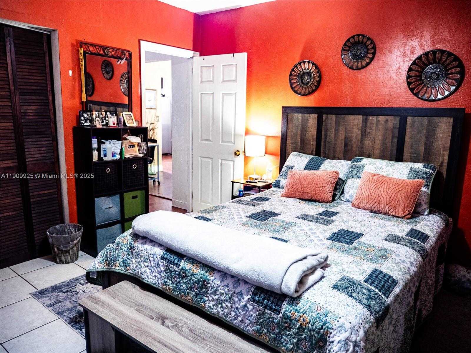 Small Image of 250 NORTH WEST 51ST ST, Miami Number 10