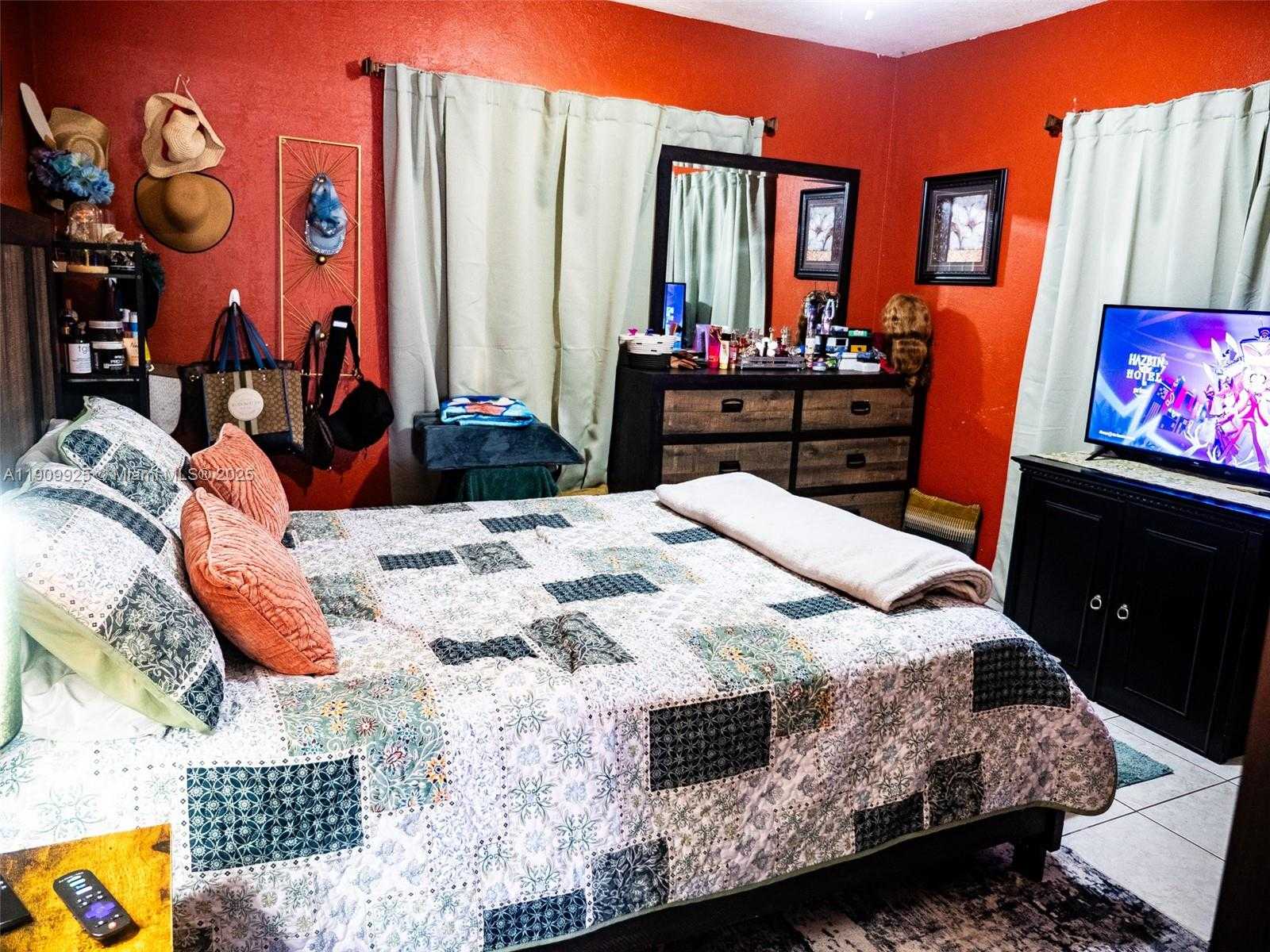 Small Image of 250 NORTH WEST 51ST ST, Miami Number 9