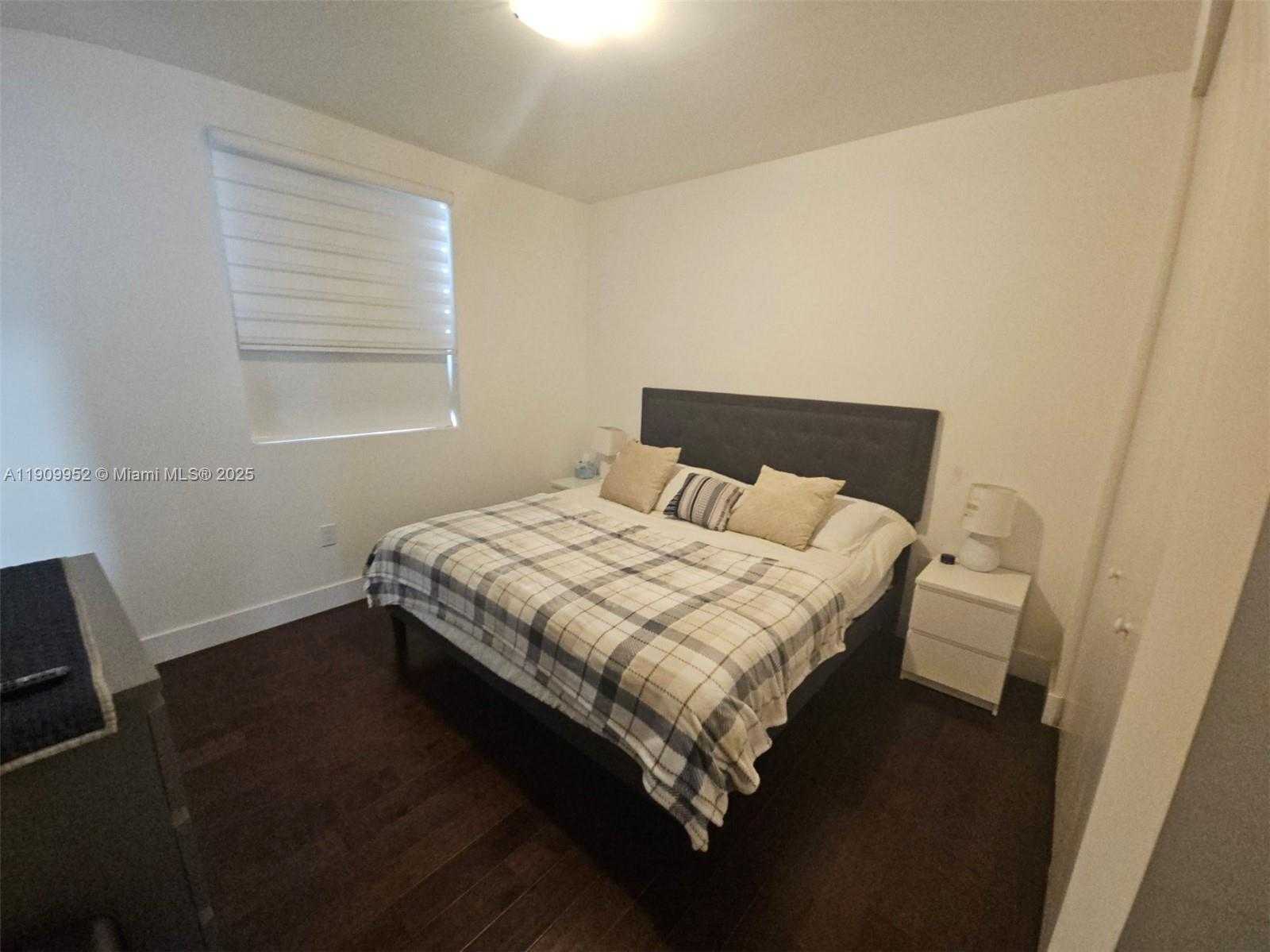 Small Image of 9870 NORTH WEST 75TH TER, Doral Number 17