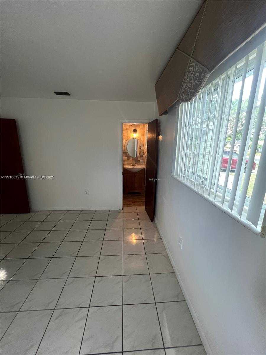 Small Image of 6200 SOUTH WEST 19TH ST, Miramar Number 59