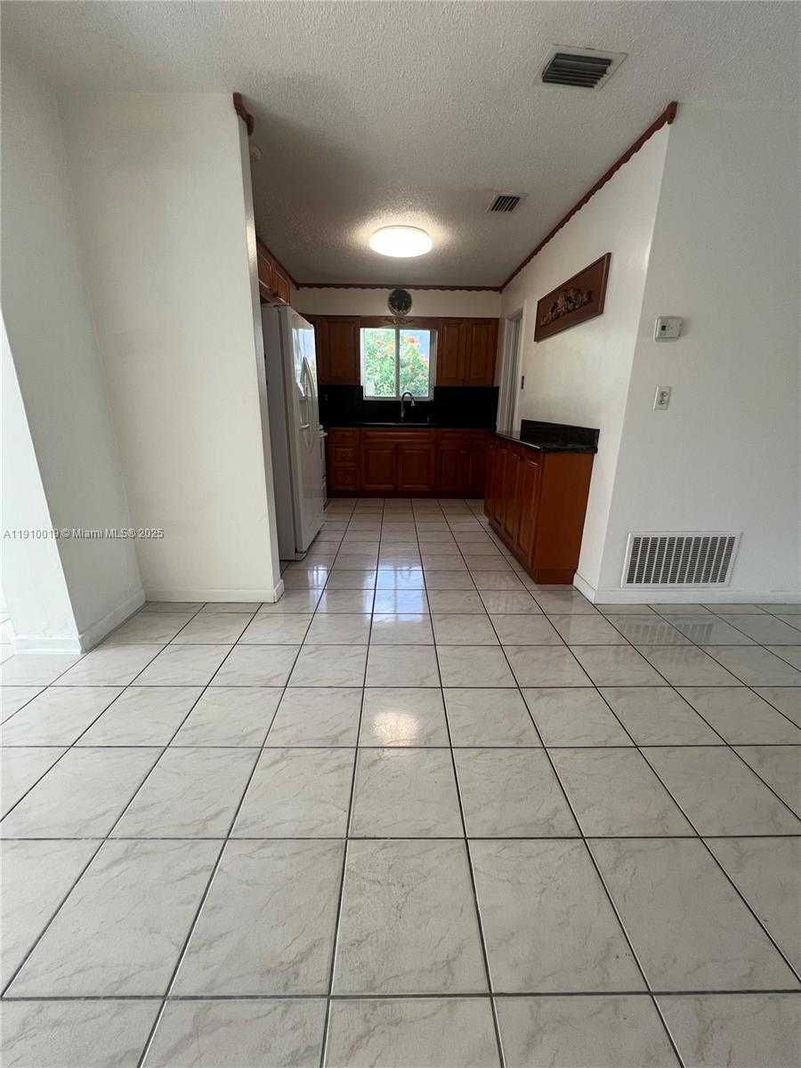 Small Image of 6200 SOUTH WEST 19TH ST, Miramar Number 8