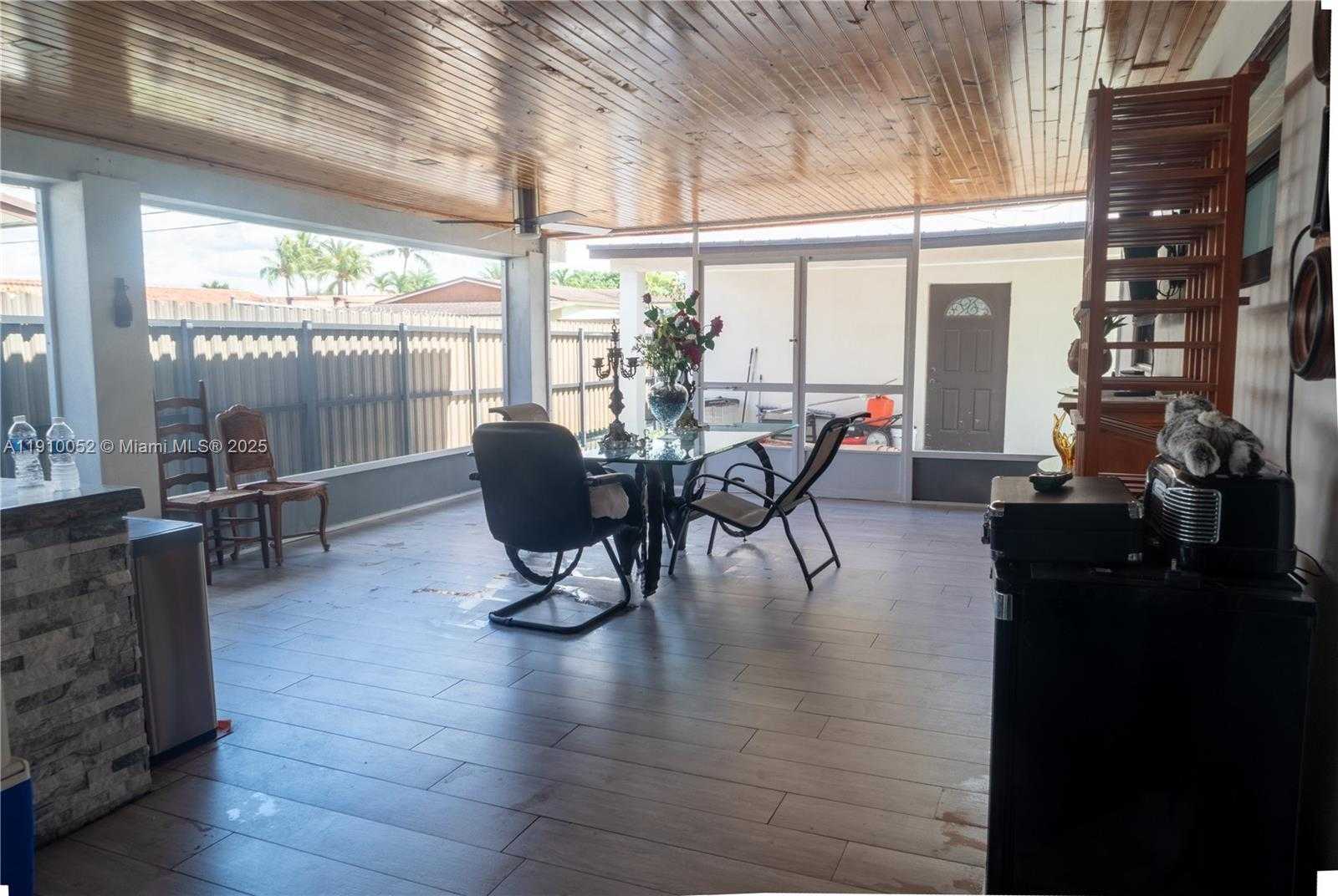 Small Image of 3541 SOUTH WEST 105TH CT, Miami Number 19