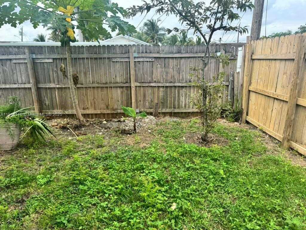 Small Image of 1517 NORTH WEST 58TH AVE, Margate Number 17