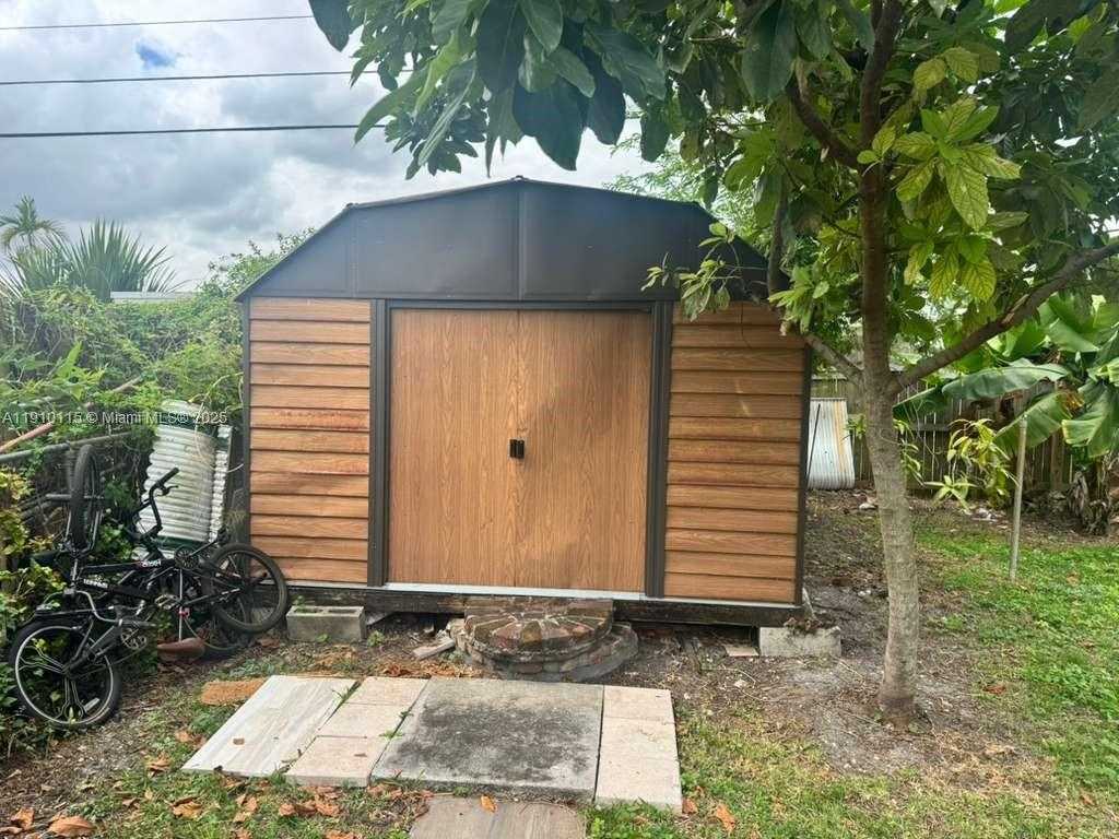 Small Image of 1517 NORTH WEST 58TH AVE, Margate Number 18