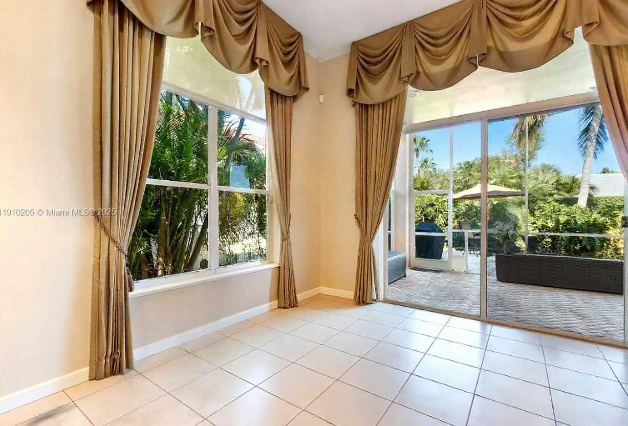 Small Image of 8155 CYPRESS POINT RD, West Palm Beach Number 10