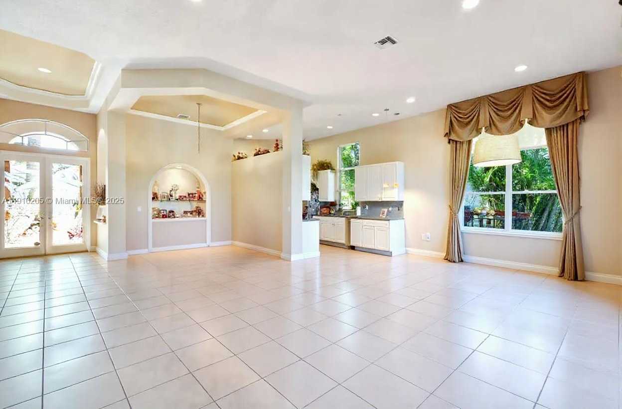 Small Image of 8155 CYPRESS POINT RD, West Palm Beach Number 11
