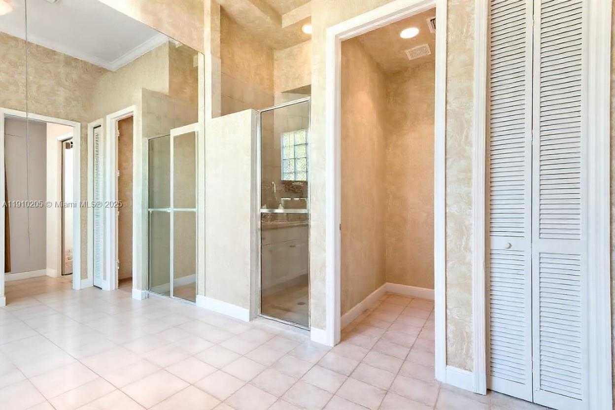 Small Image of 8155 CYPRESS POINT RD, West Palm Beach Number 14