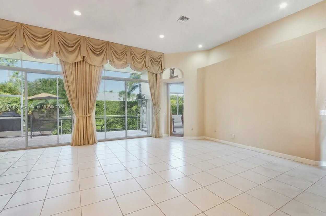 Small Image of 8155 CYPRESS POINT RD, West Palm Beach Number 9