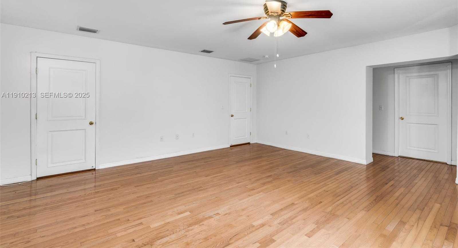 Small Image of 4416 SOUTH WEST 14TH ST, Miami Number 13