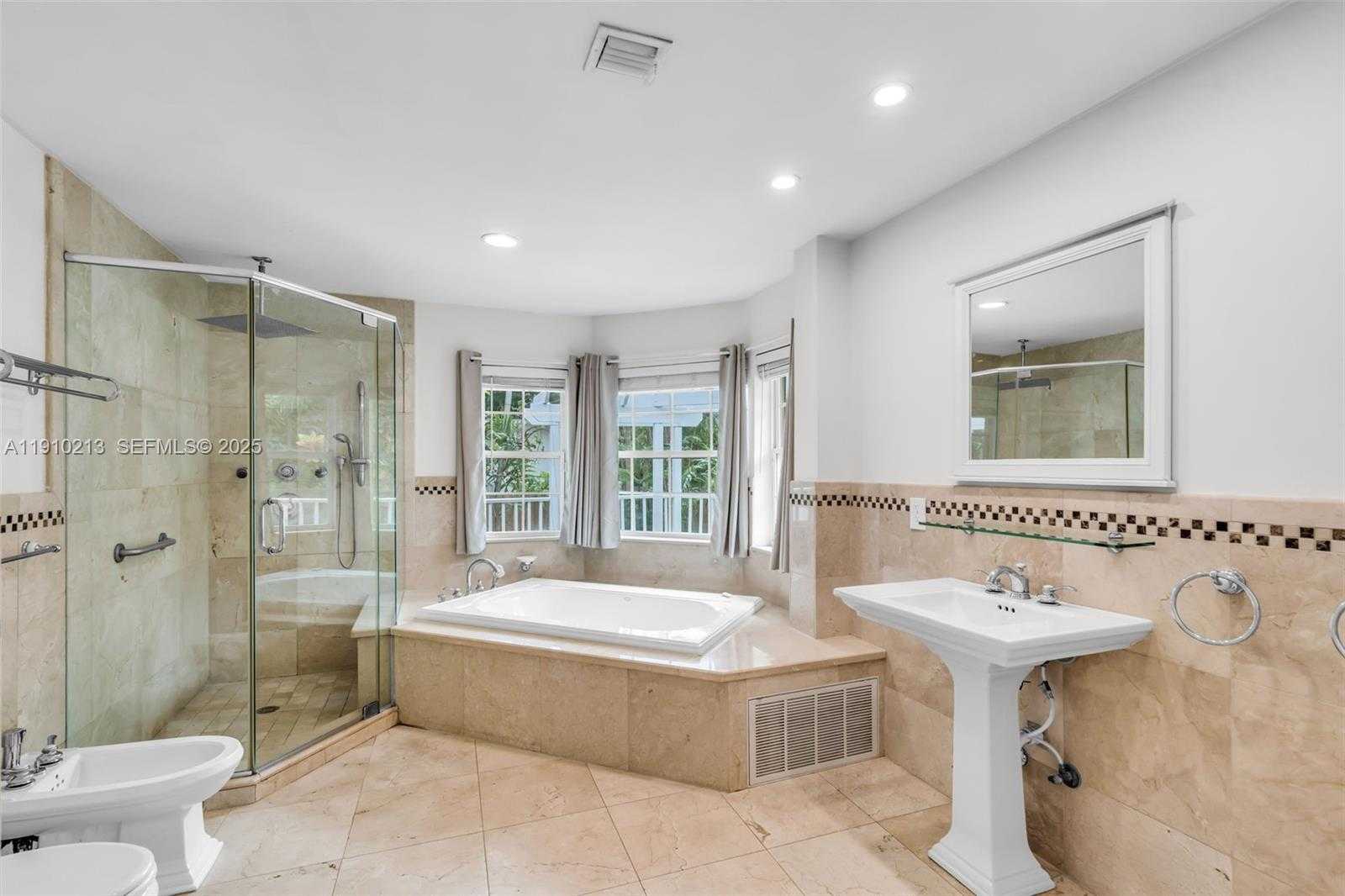 Small Image of 4416 SOUTH WEST 14TH ST, Miami Number 15