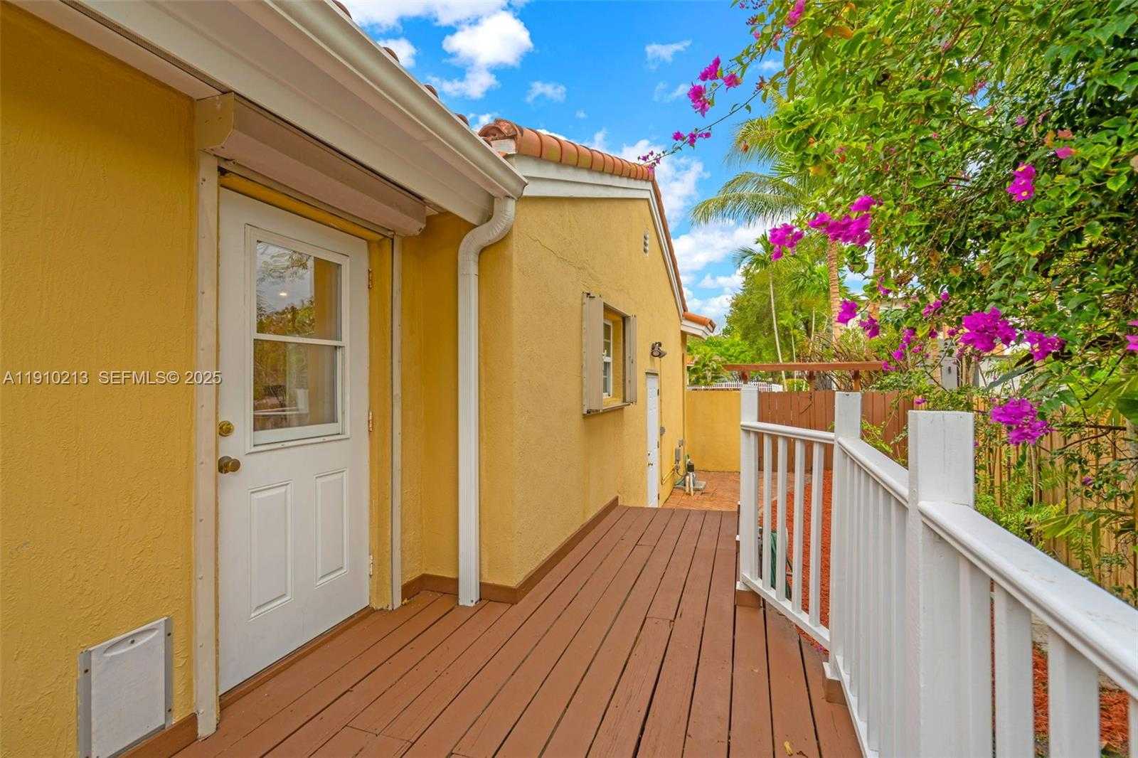 Small Image of 4416 SOUTH WEST 14TH ST, Miami Number 28