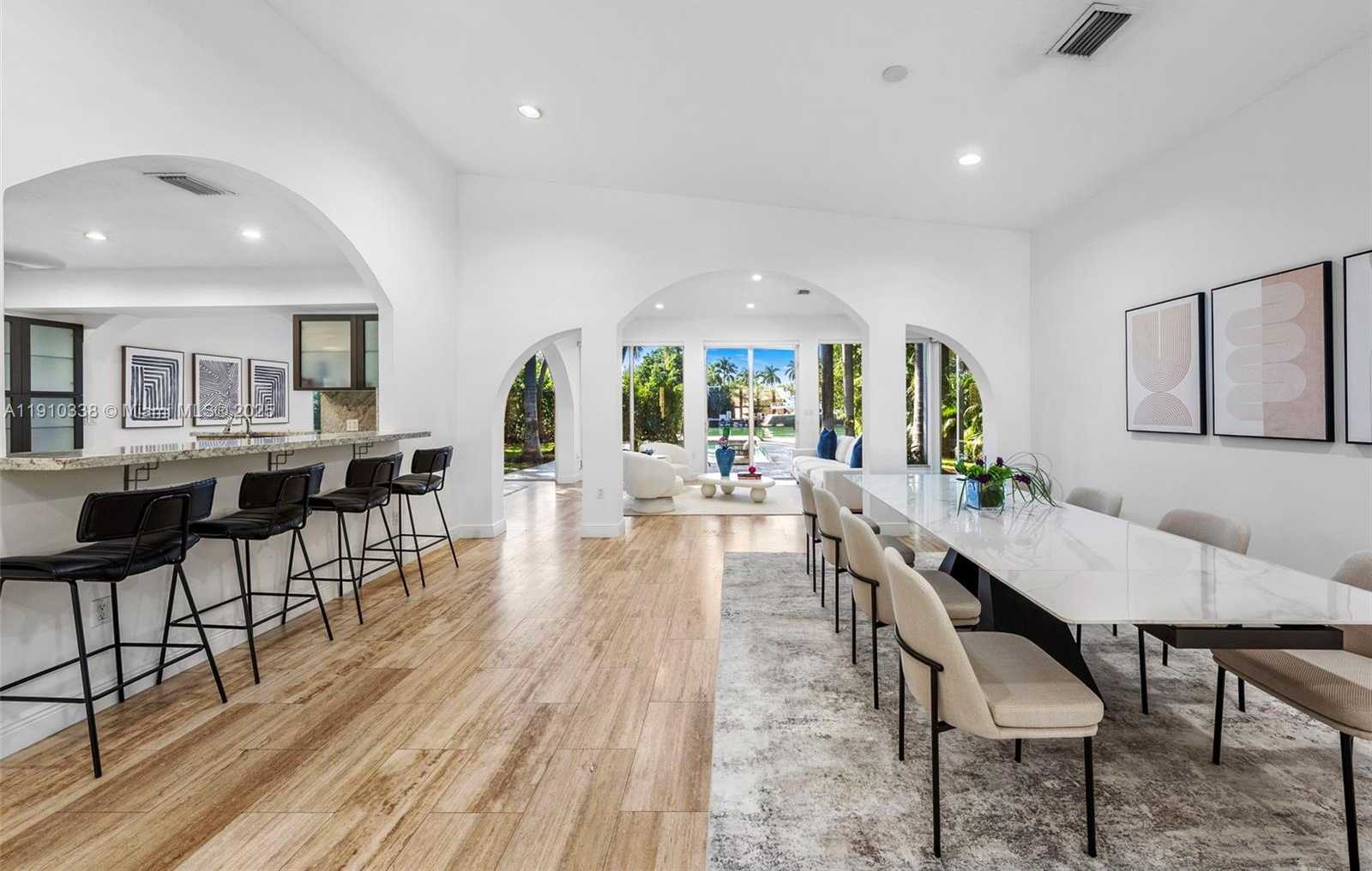 Small Image of 6300 ALLISON RD, Miami Beach Number 11