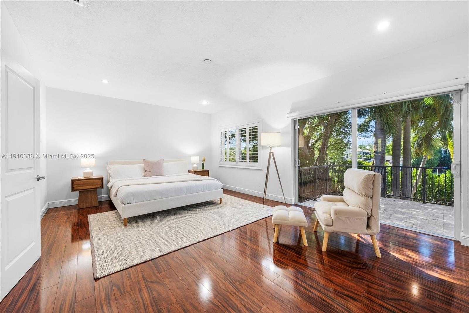 Small Image of 6300 ALLISON RD, Miami Beach Number 23