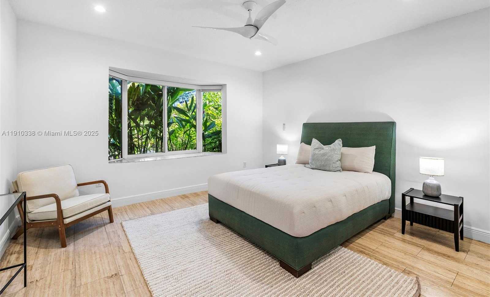 Small Image of 6300 ALLISON RD, Miami Beach Number 27