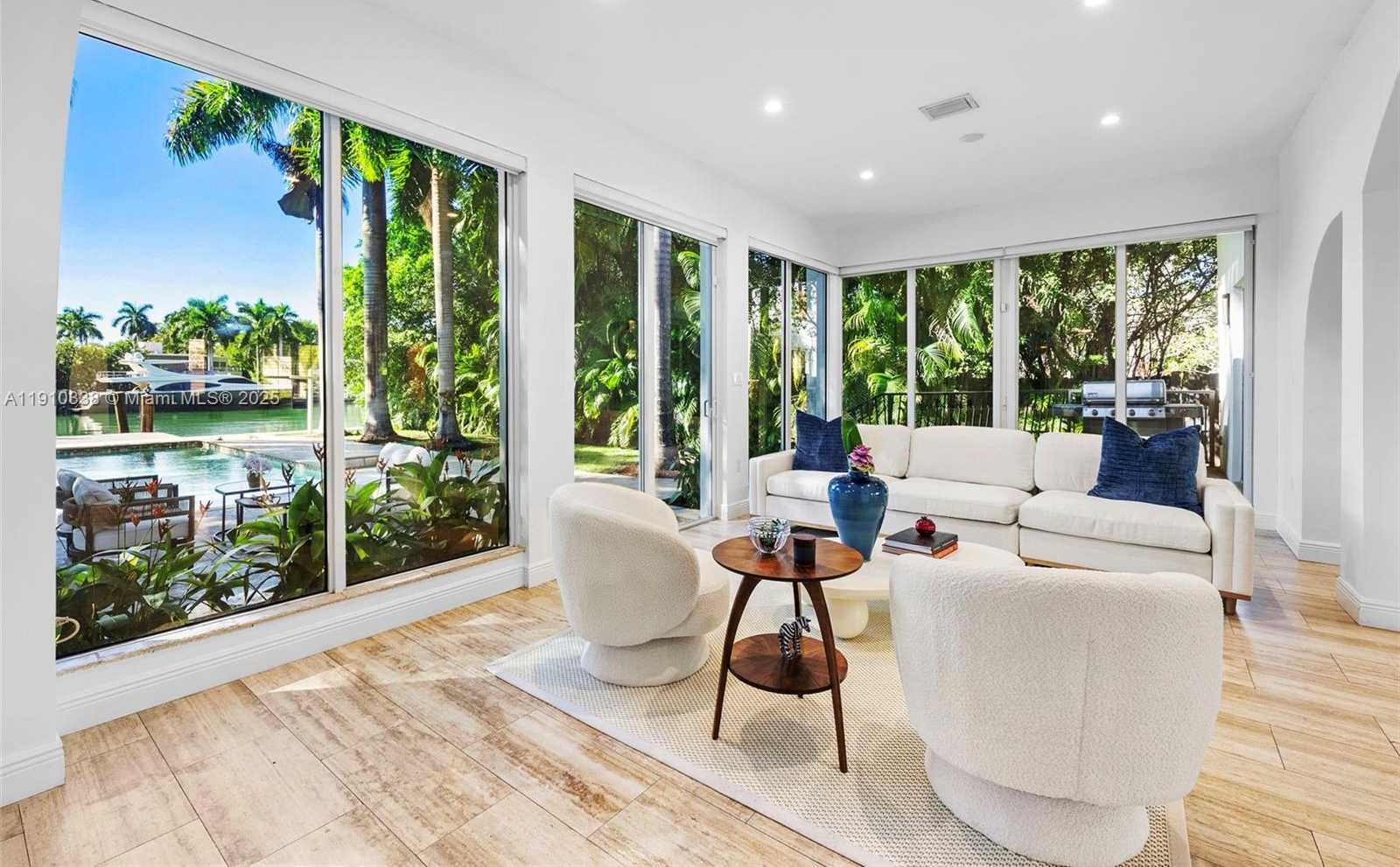 Small Image of 6300 ALLISON RD, Miami Beach Number 9