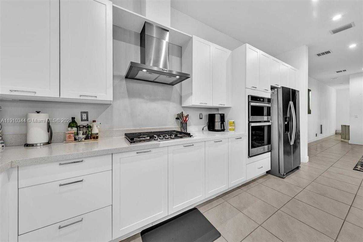 Small Image of 4346 NORTH WEST 81ST AVE, Doral Number 15