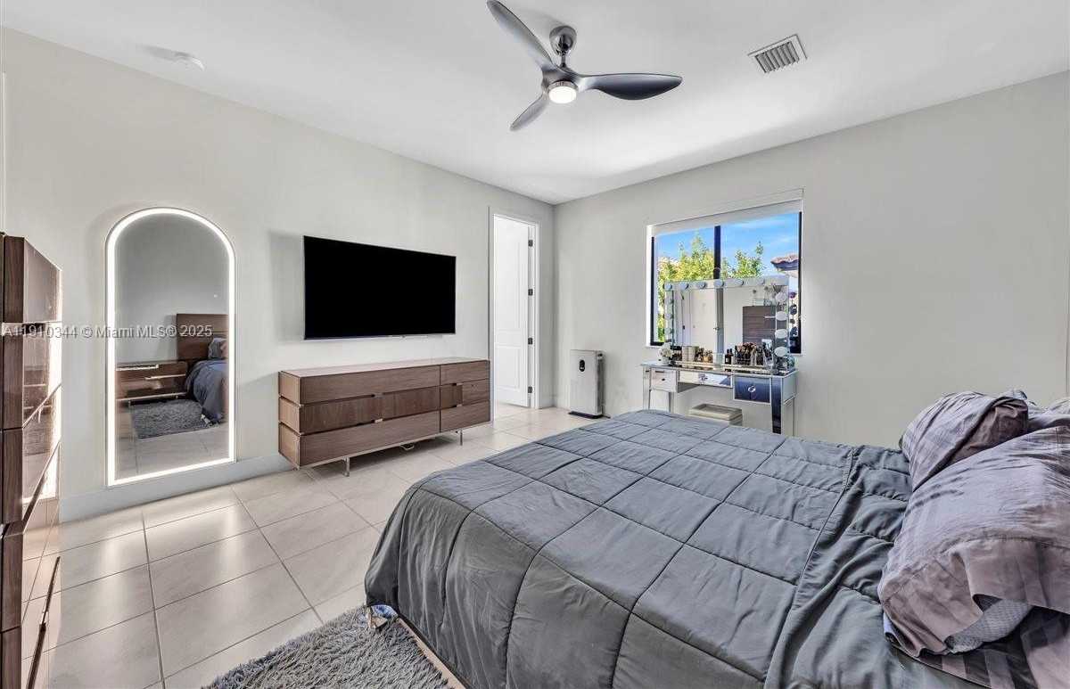 Small Image of 4346 NORTH WEST 81ST AVE, Doral Number 18