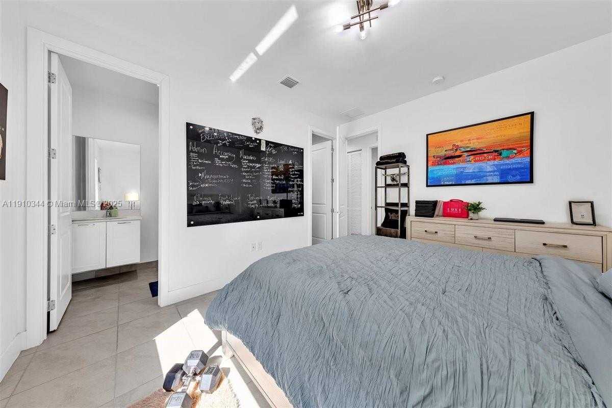 Small Image of 4346 NORTH WEST 81ST AVE, Doral Number 20