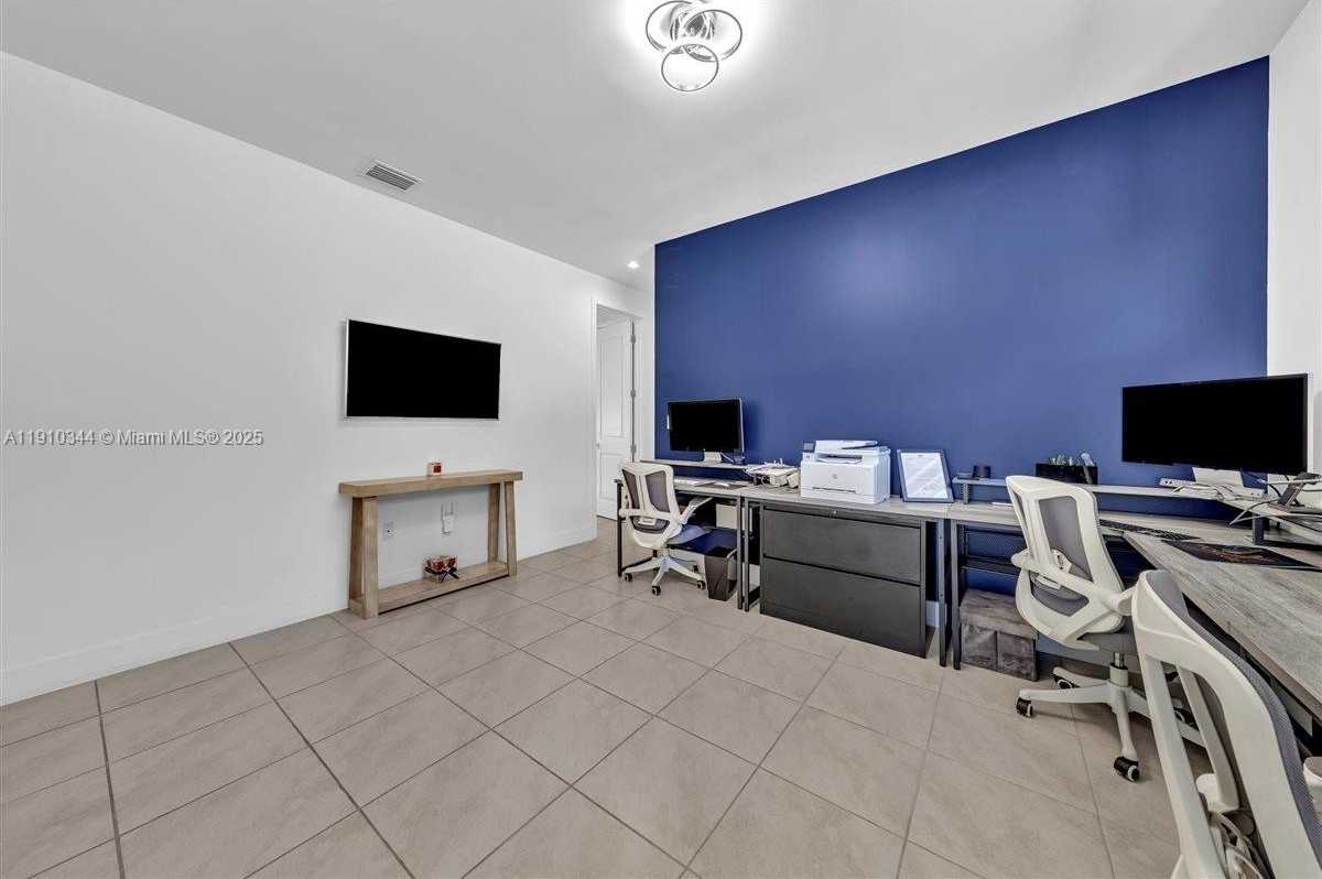 Small Image of 4346 NORTH WEST 81ST AVE, Doral Number 21
