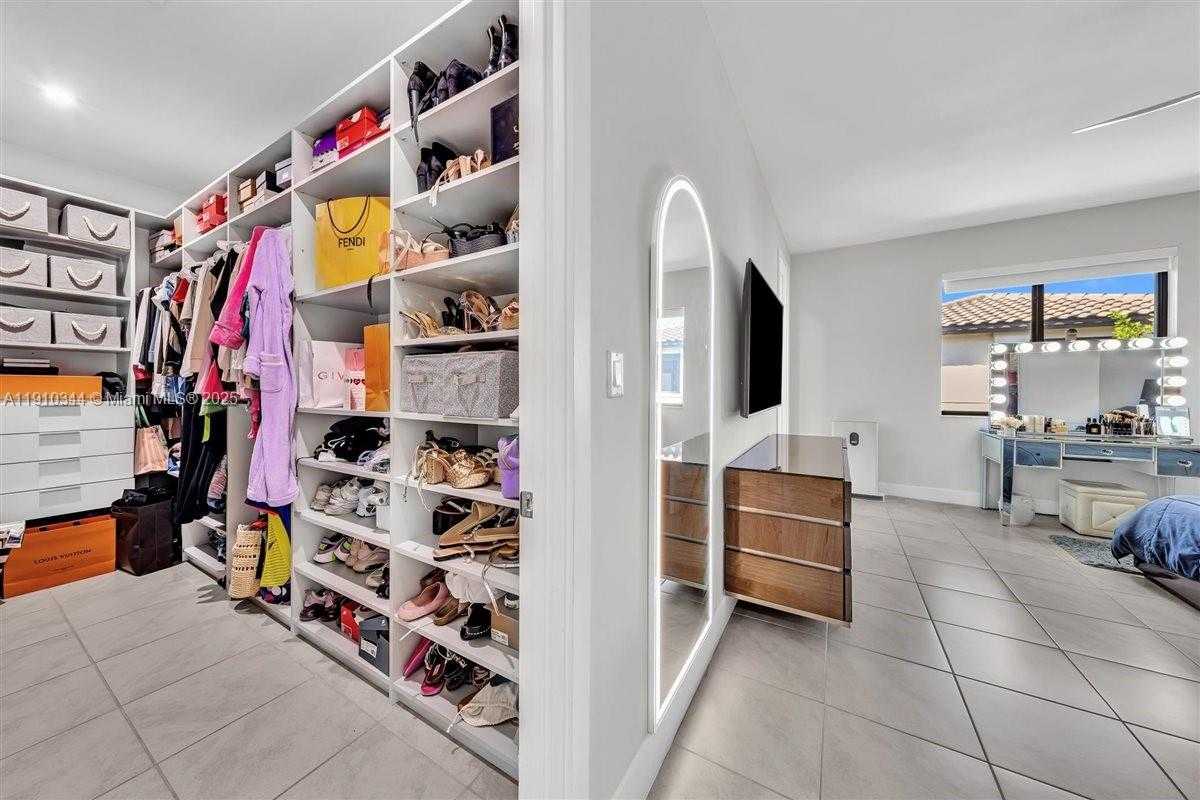 Small Image of 4346 NORTH WEST 81ST AVE, Doral Number 22