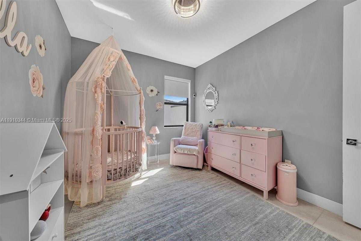 Small Image of 4346 NORTH WEST 81ST AVE, Doral Number 31