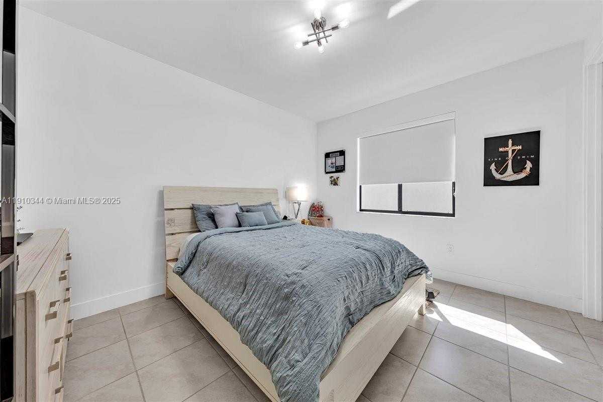 Small Image of 4346 NORTH WEST 81ST AVE, Doral Number 34