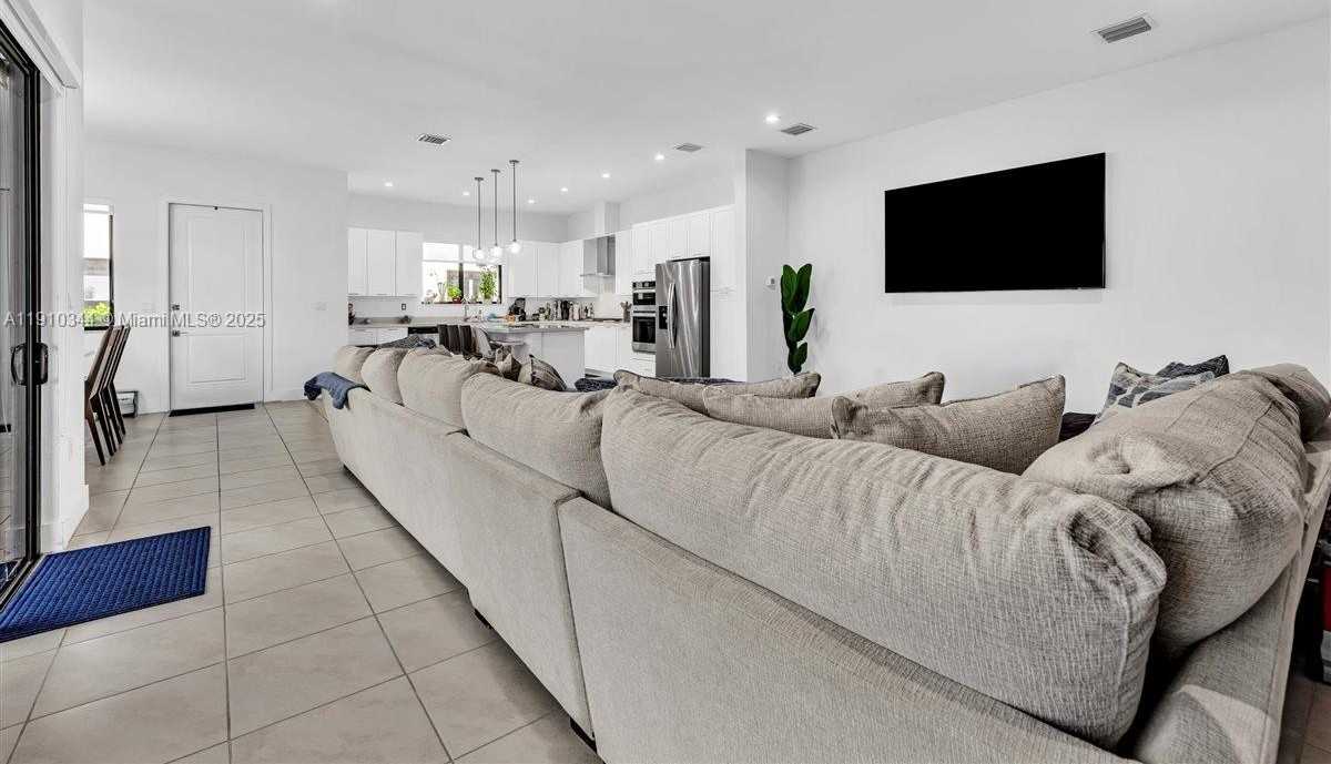 Small Image of 4346 NORTH WEST 81ST AVE, Doral Number 5