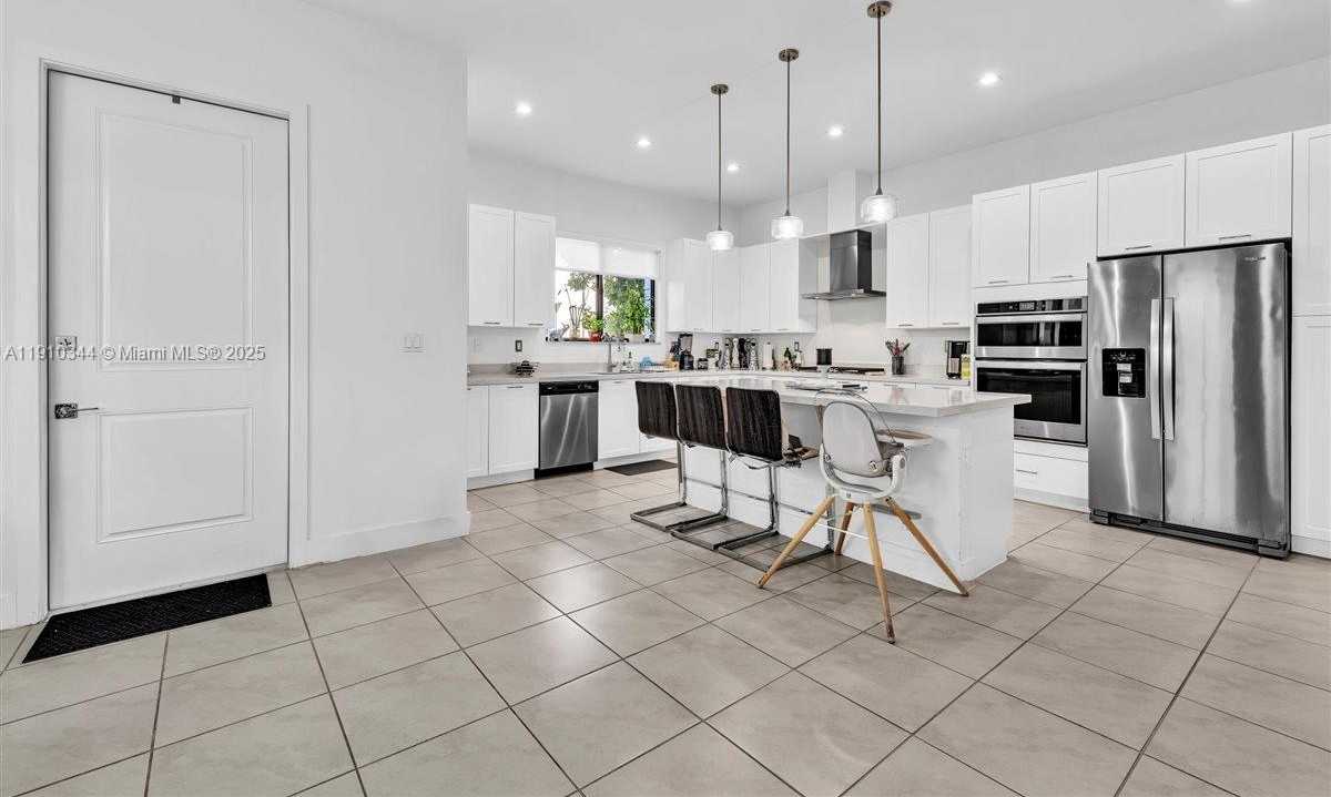 Small Image of 4346 NORTH WEST 81ST AVE, Doral Number 9