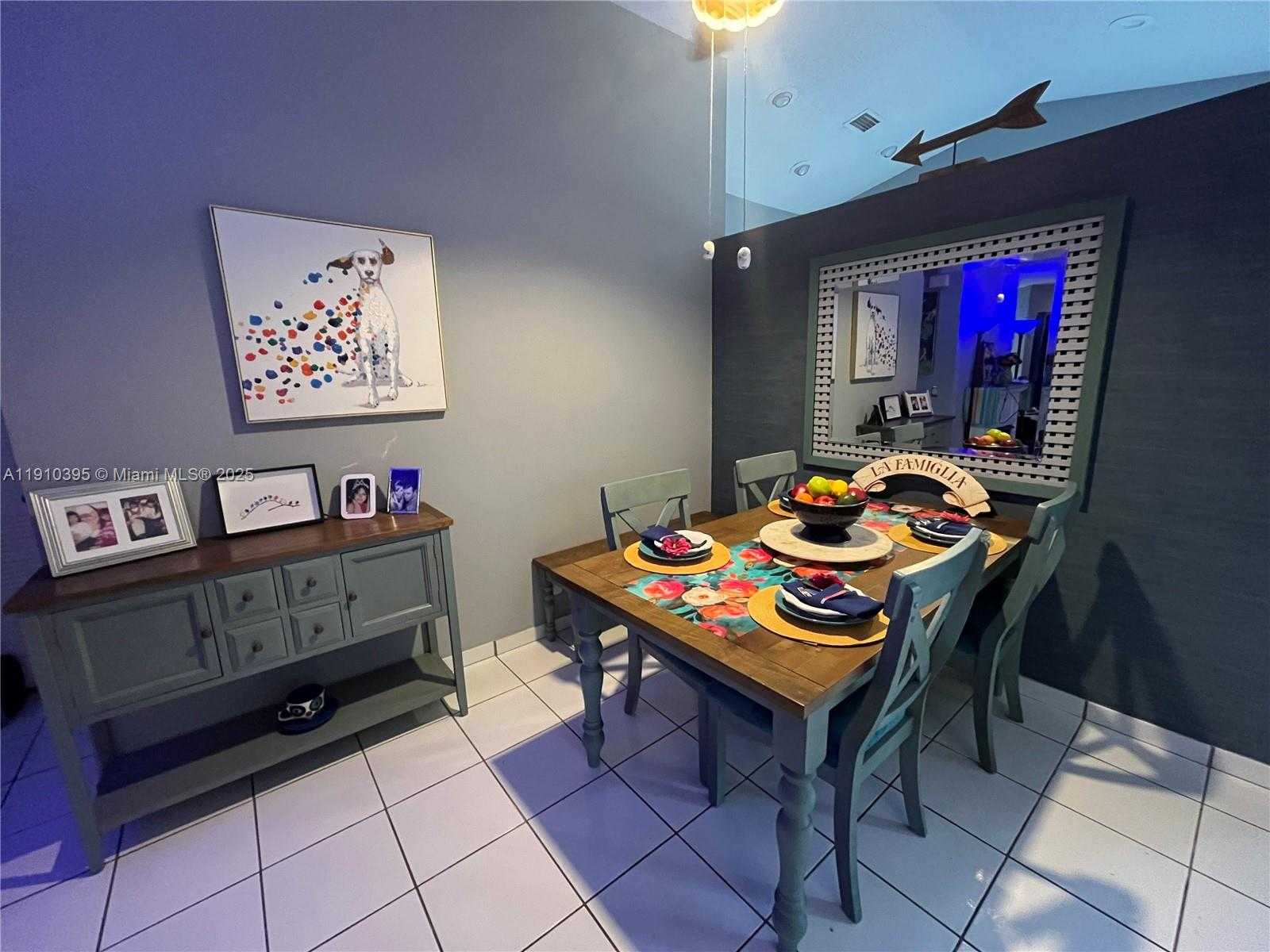 Small Image of 1327 SEAGRAPE CIR, Weston Number 15