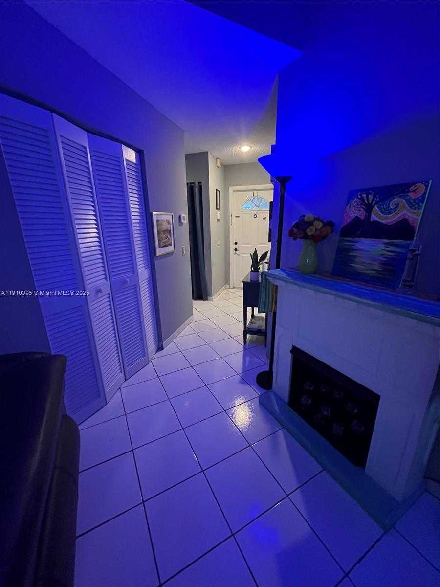 Small Image of 1327 SEAGRAPE CIR, Weston Number 27