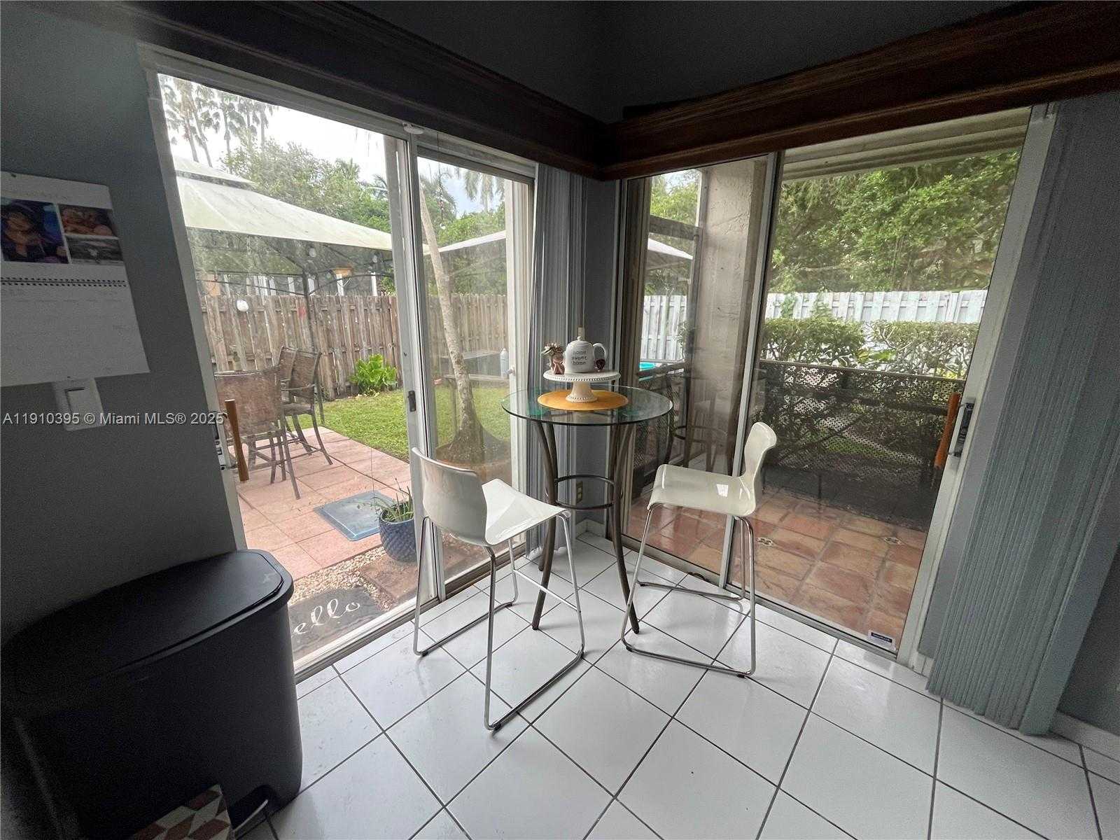 Small Image of 1327 SEAGRAPE CIR, Weston Number 6