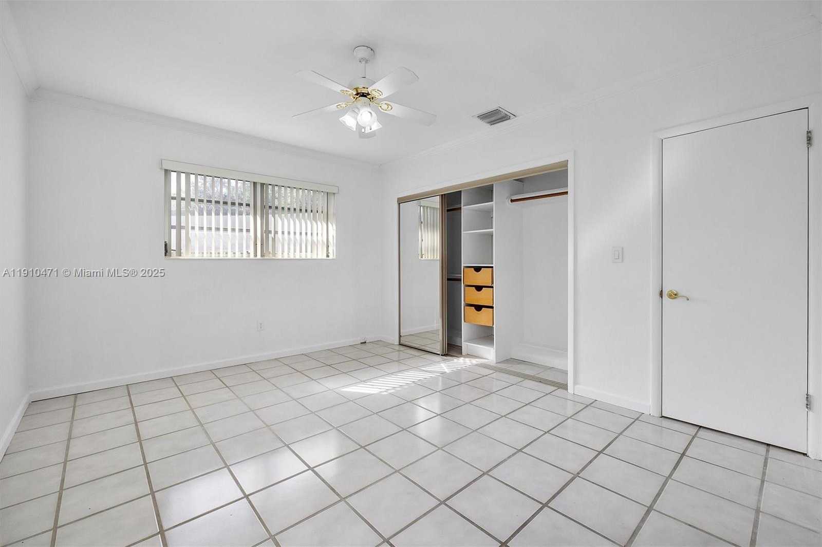 Small Image of 11111 SOUTH WEST 78TH CT, Pinecrest Number 20