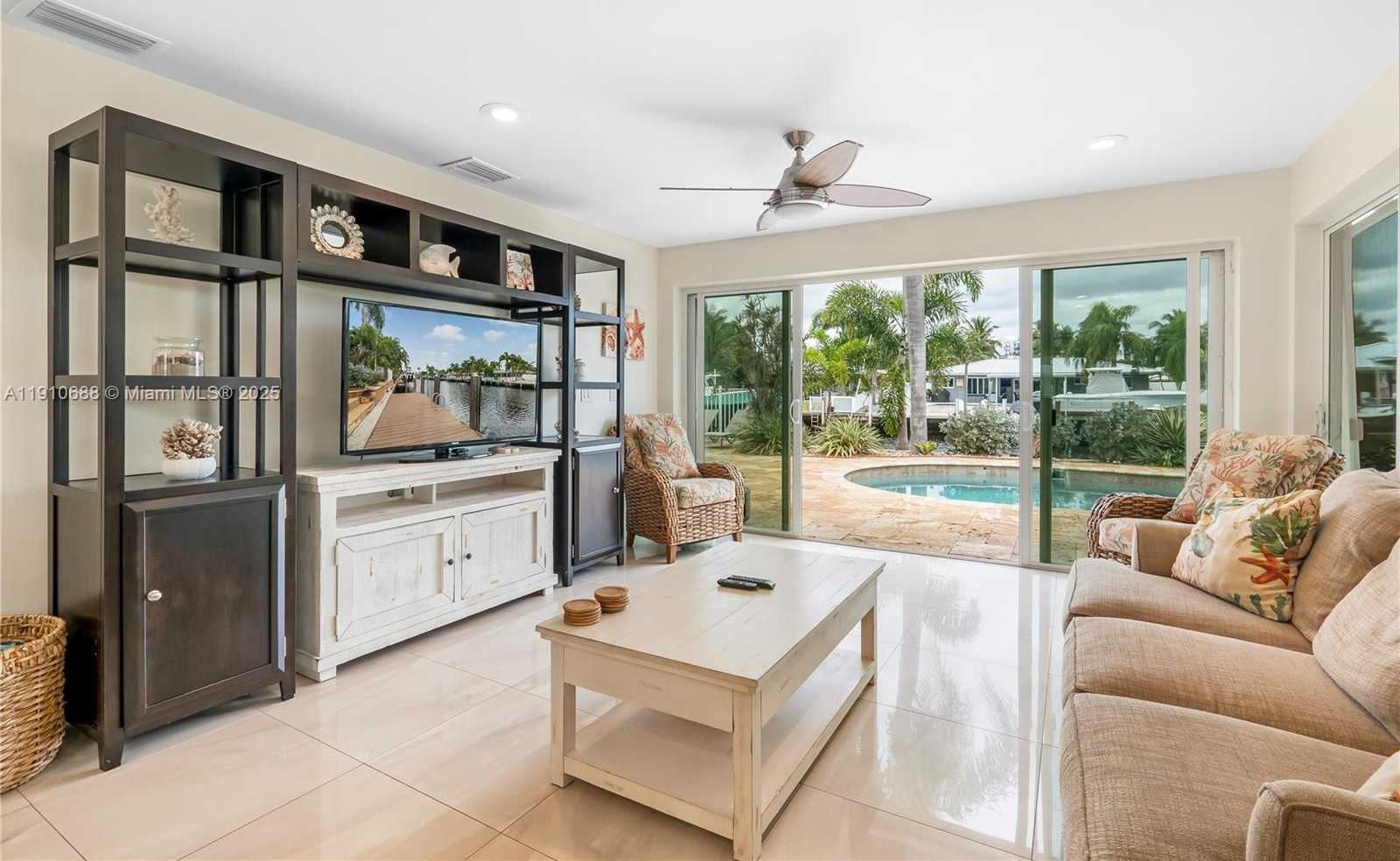 Small Image of 281 SOUTH EAST 3RD CT, Pompano Beach Number 13