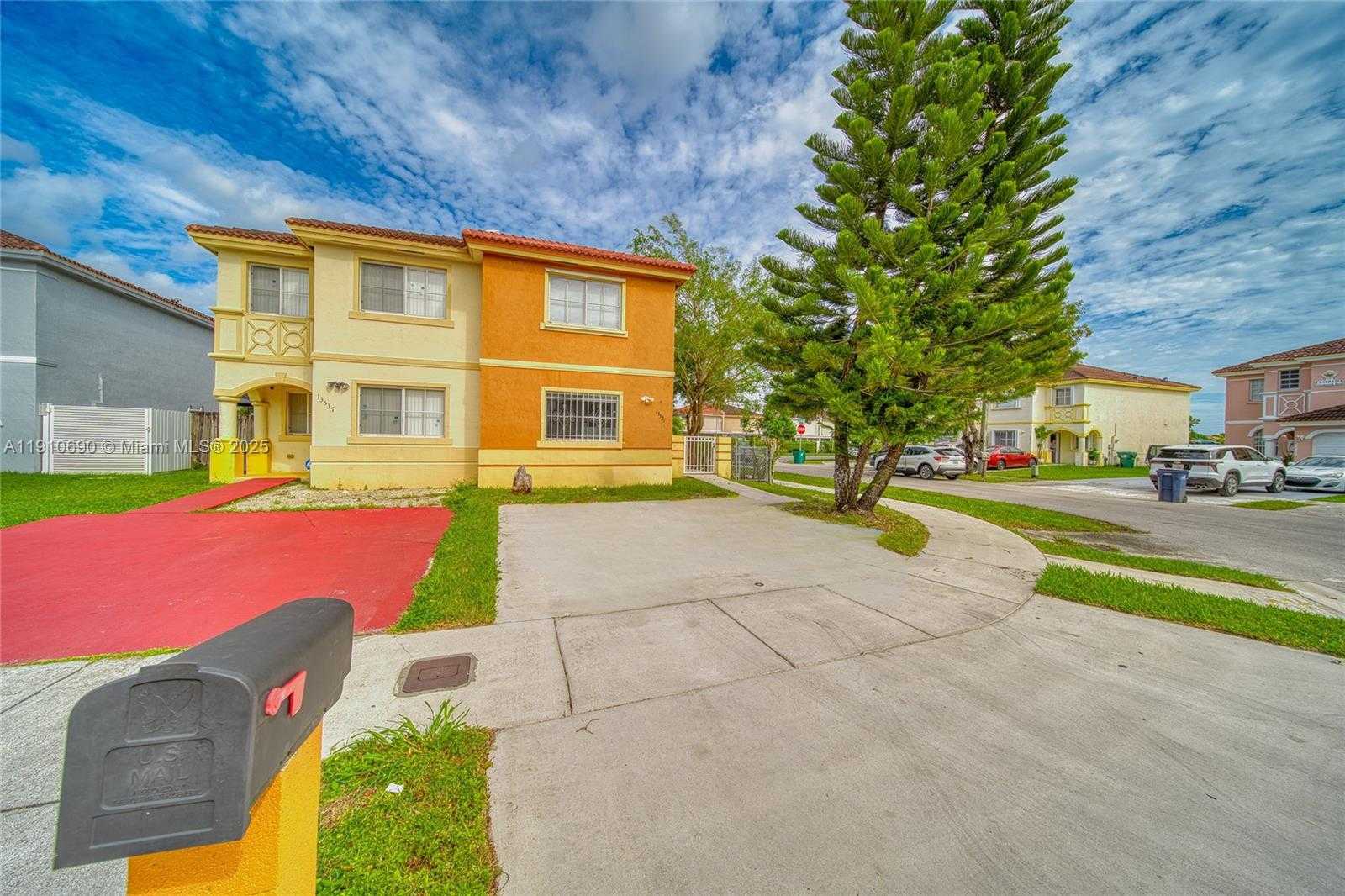 Small Image of 13527 SOUTH WEST 264TH TER, Homestead Number 1