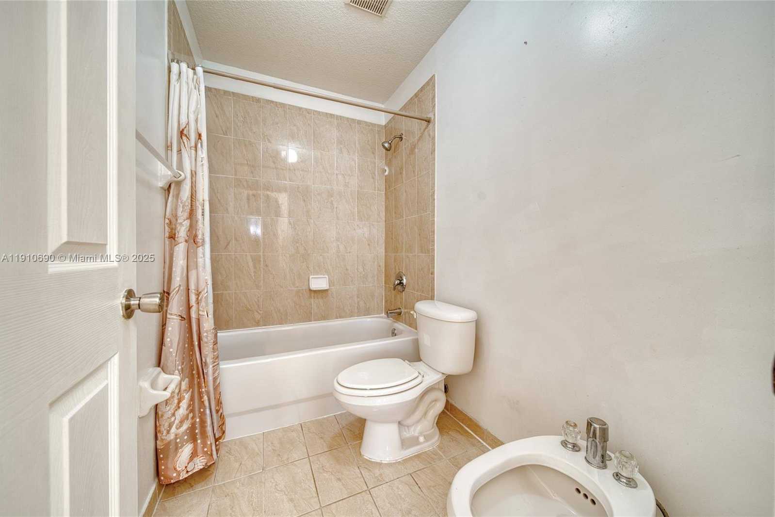 Small Image of 13527 SOUTH WEST 264TH TER, Homestead Number 19