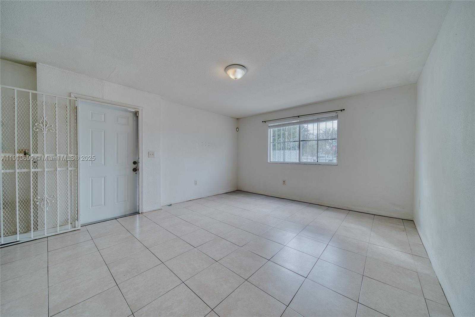 Small Image of 13527 SOUTH WEST 264TH TER, Homestead Number 4