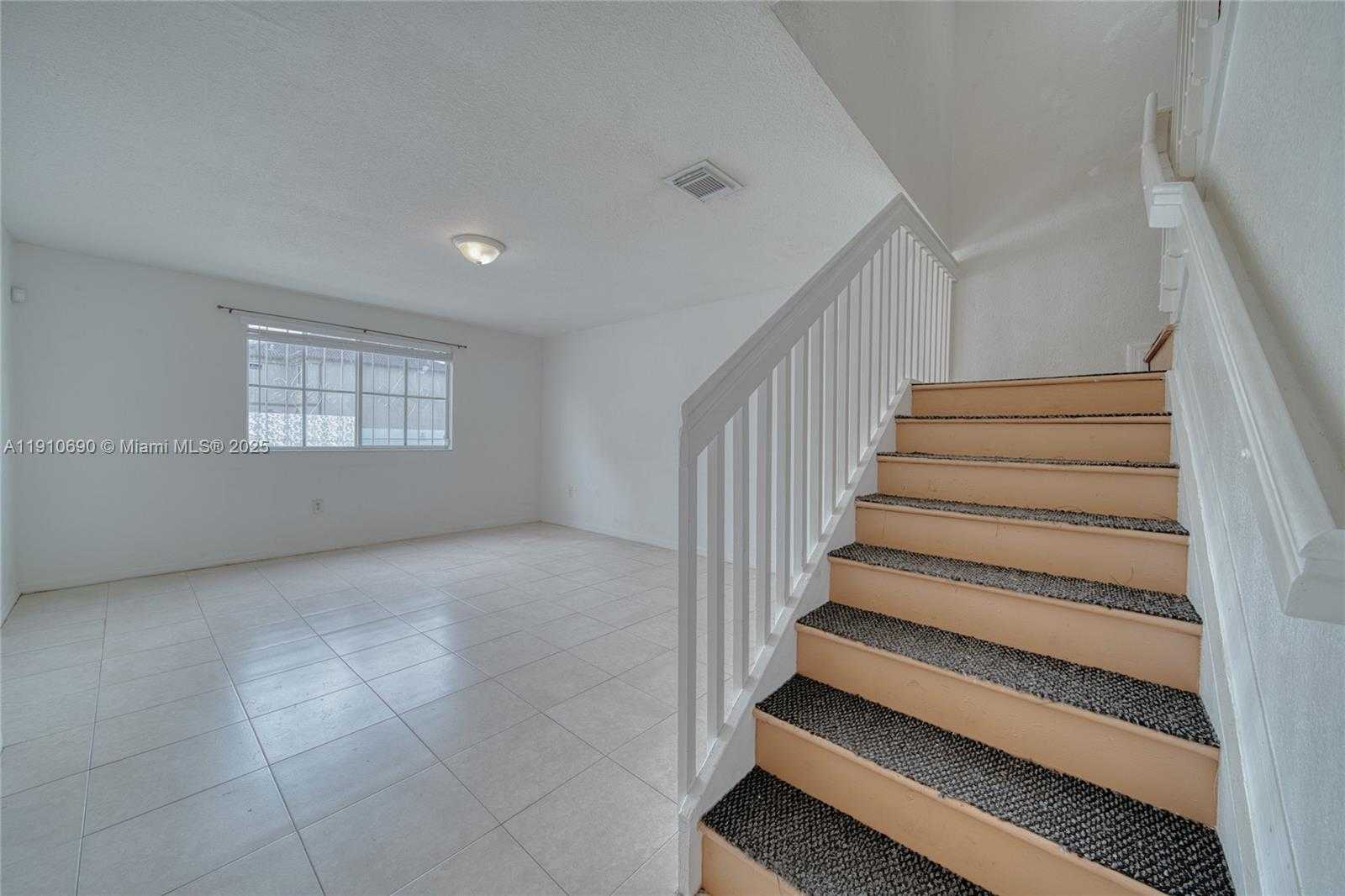 Small Image of 13527 SOUTH WEST 264TH TER, Homestead Number 6