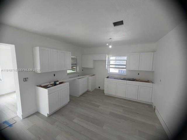 Small Image of 40 NORTH WEST 62ND AVE, Miami Number 7