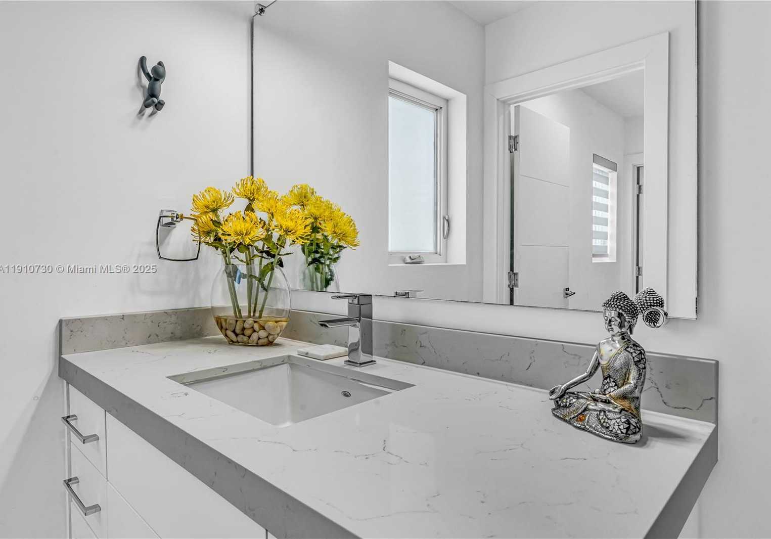 Small Image of 325 CALUSA, Islamorada Number 15