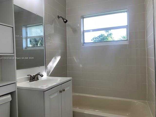 Small Image of 1609 SOUTH 25TH AVE, Hollywood Number 10