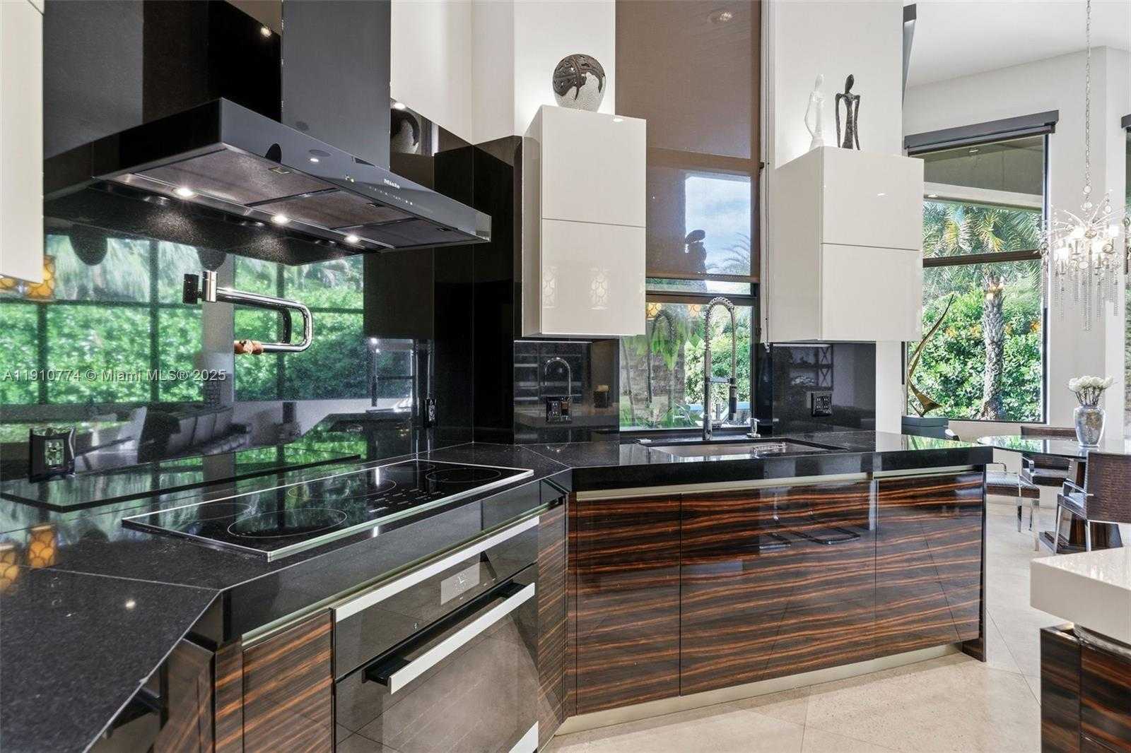 Small Image of 12321 NORTH WEST 2ND ST, Plantation Number 19