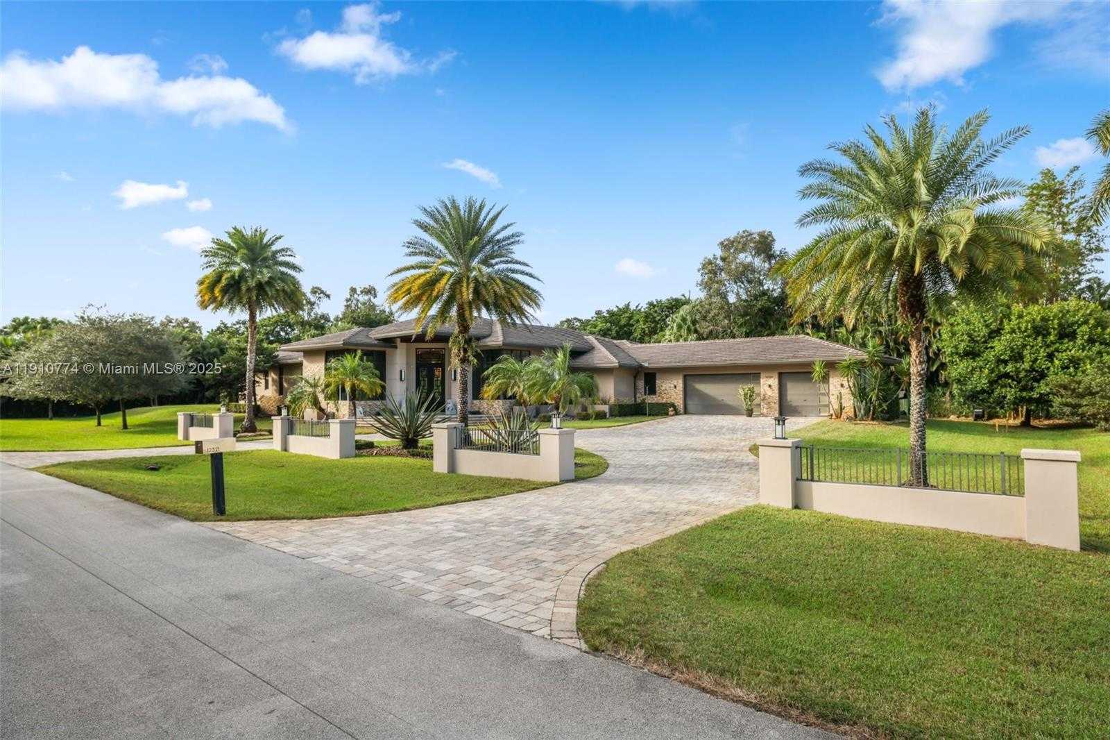 Small Image of 12321 NORTH WEST 2ND ST, Plantation Number 2