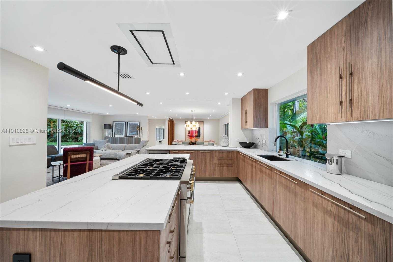 Small Image of 1075 NORTH EAST 99TH ST, Miami Shores Number 15