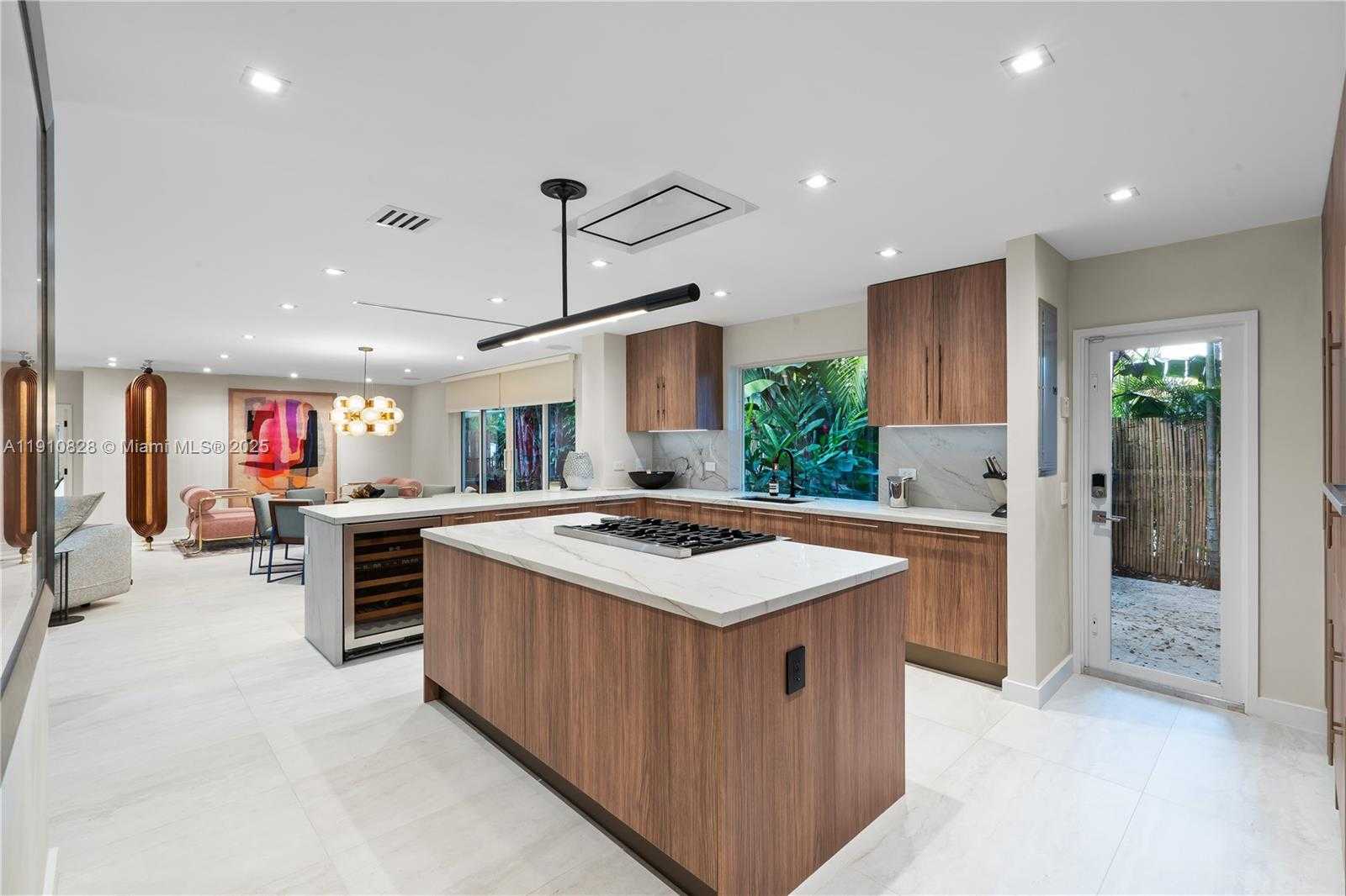 Small Image of 1075 NORTH EAST 99TH ST, Miami Shores Number 16