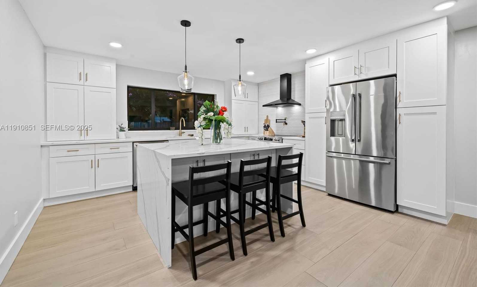 Small Image of 329 SOUTH WEST 18TH AVENUE, Fort Lauderdale Number 1