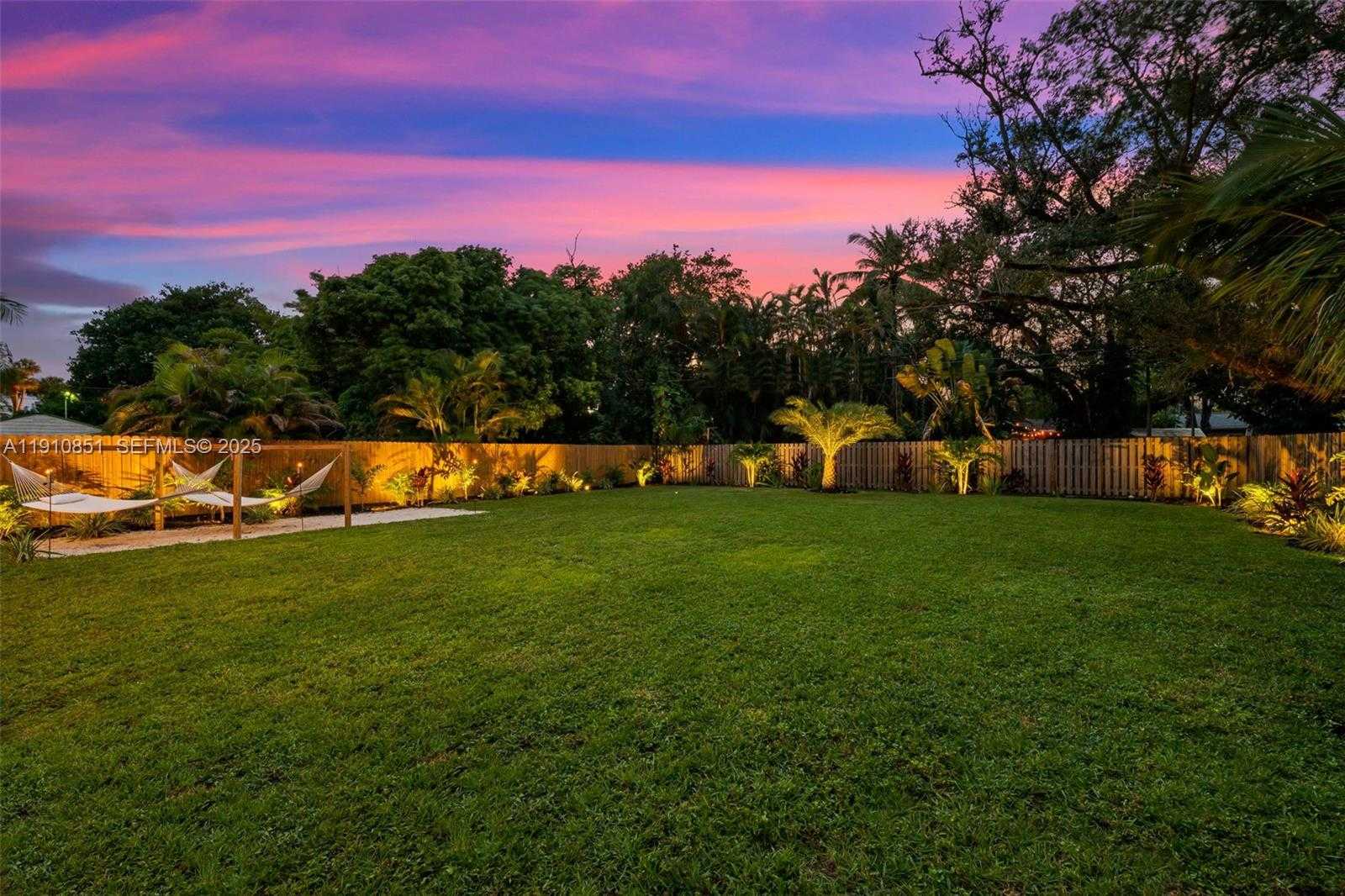 Small Image of 329 SOUTH WEST 18TH AVENUE, Fort Lauderdale Number 13