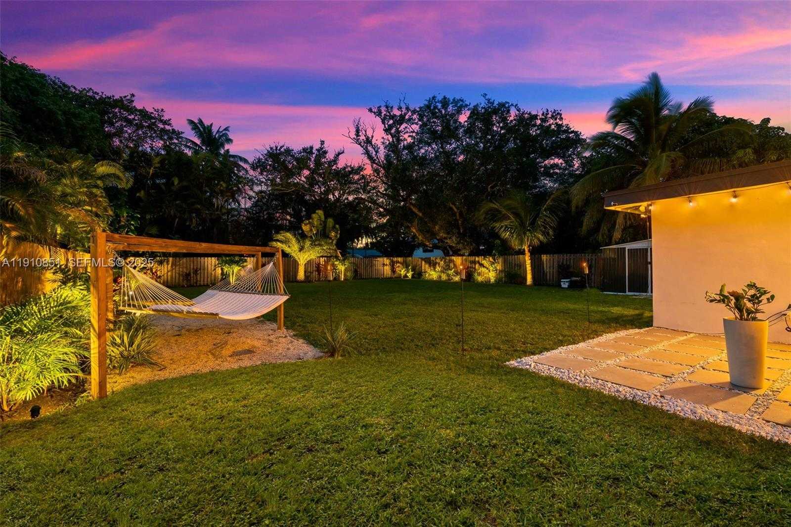 Small Image of 329 SOUTH WEST 18TH AVENUE, Fort Lauderdale Number 17