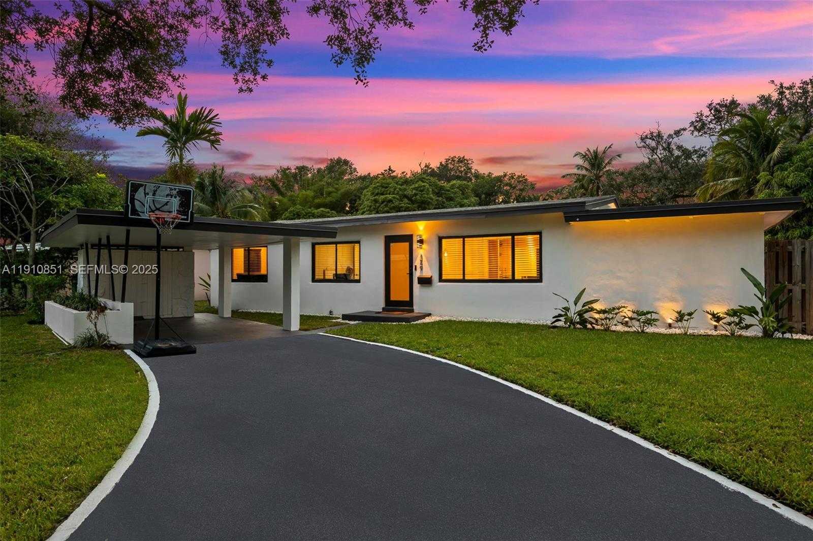 Small Image of 329 SOUTH WEST 18TH AVENUE, Fort Lauderdale Number 21