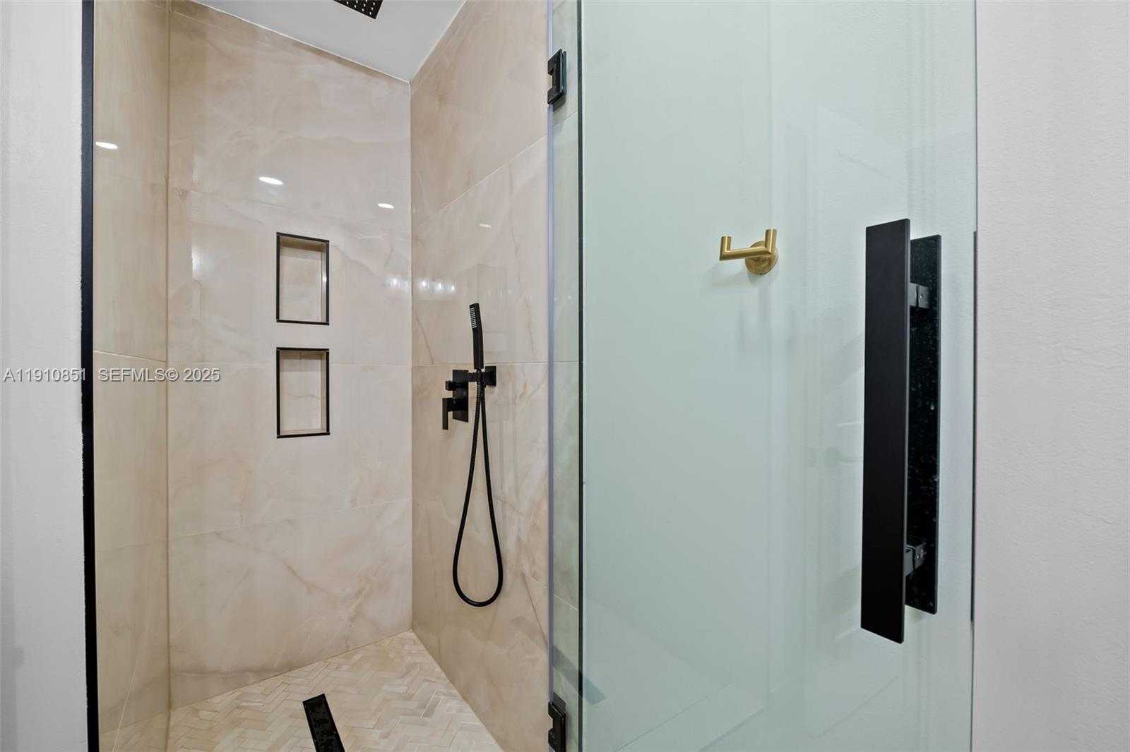 Small Image of 329 SOUTH WEST 18TH AVENUE, Fort Lauderdale Number 43